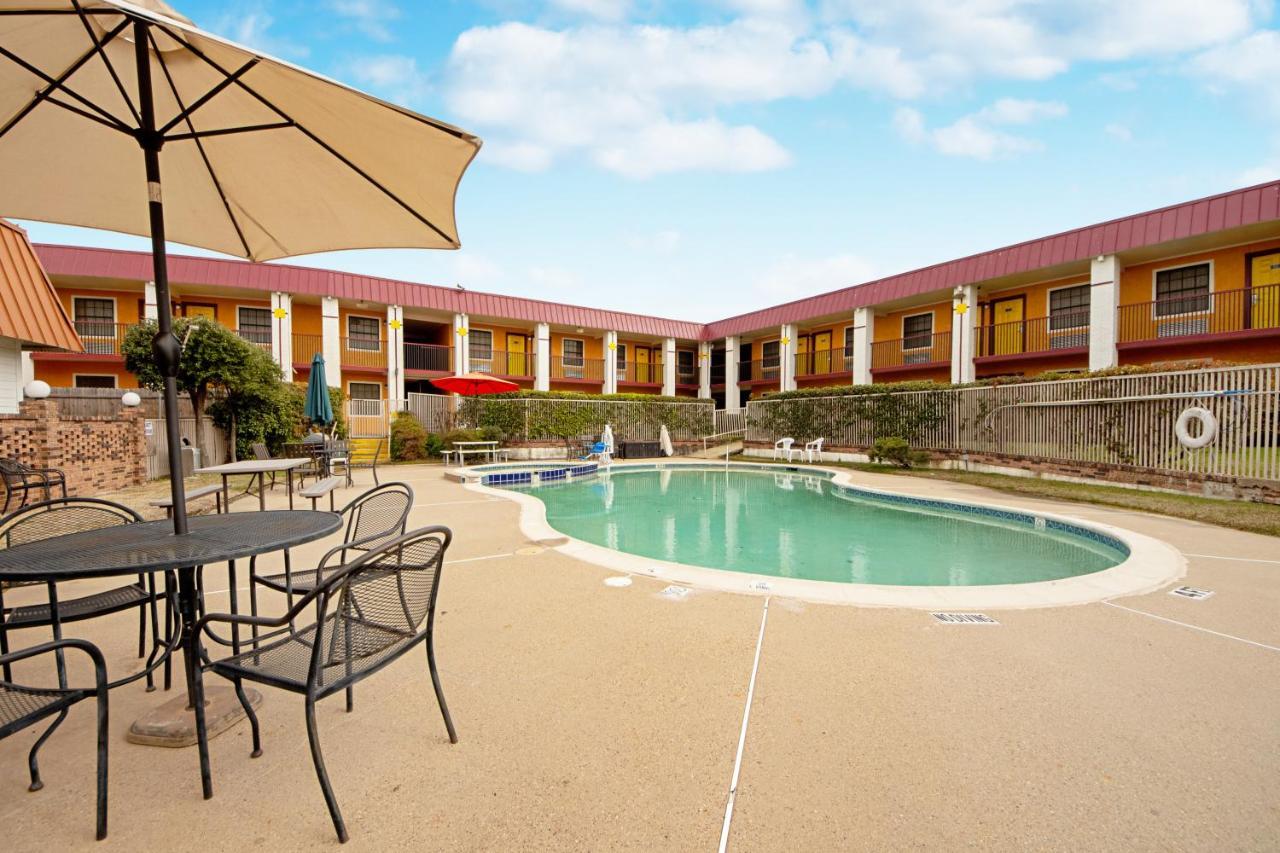 Economy Inn & Suites Denton Exterior foto